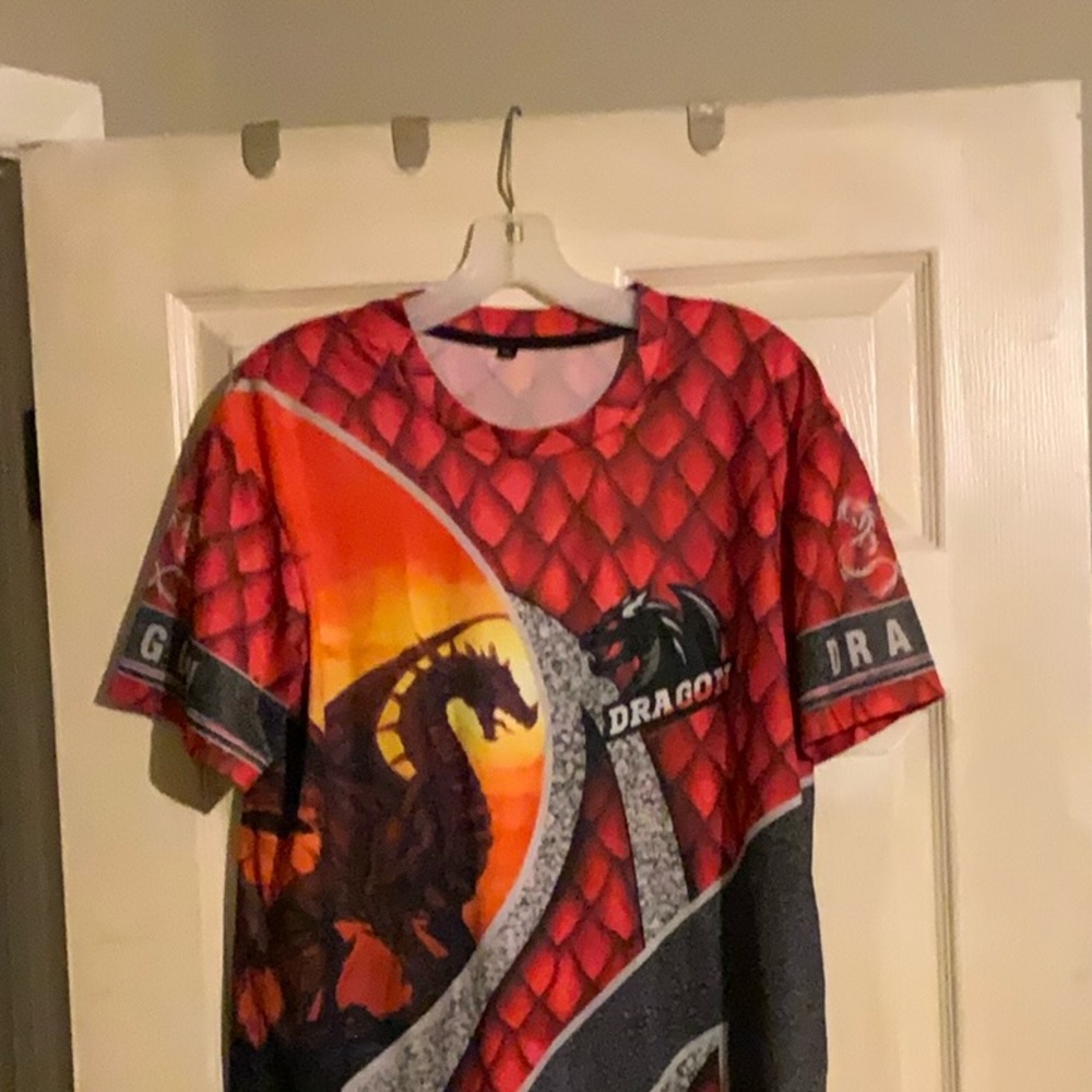 Dragon Red Graphic T-Shirt